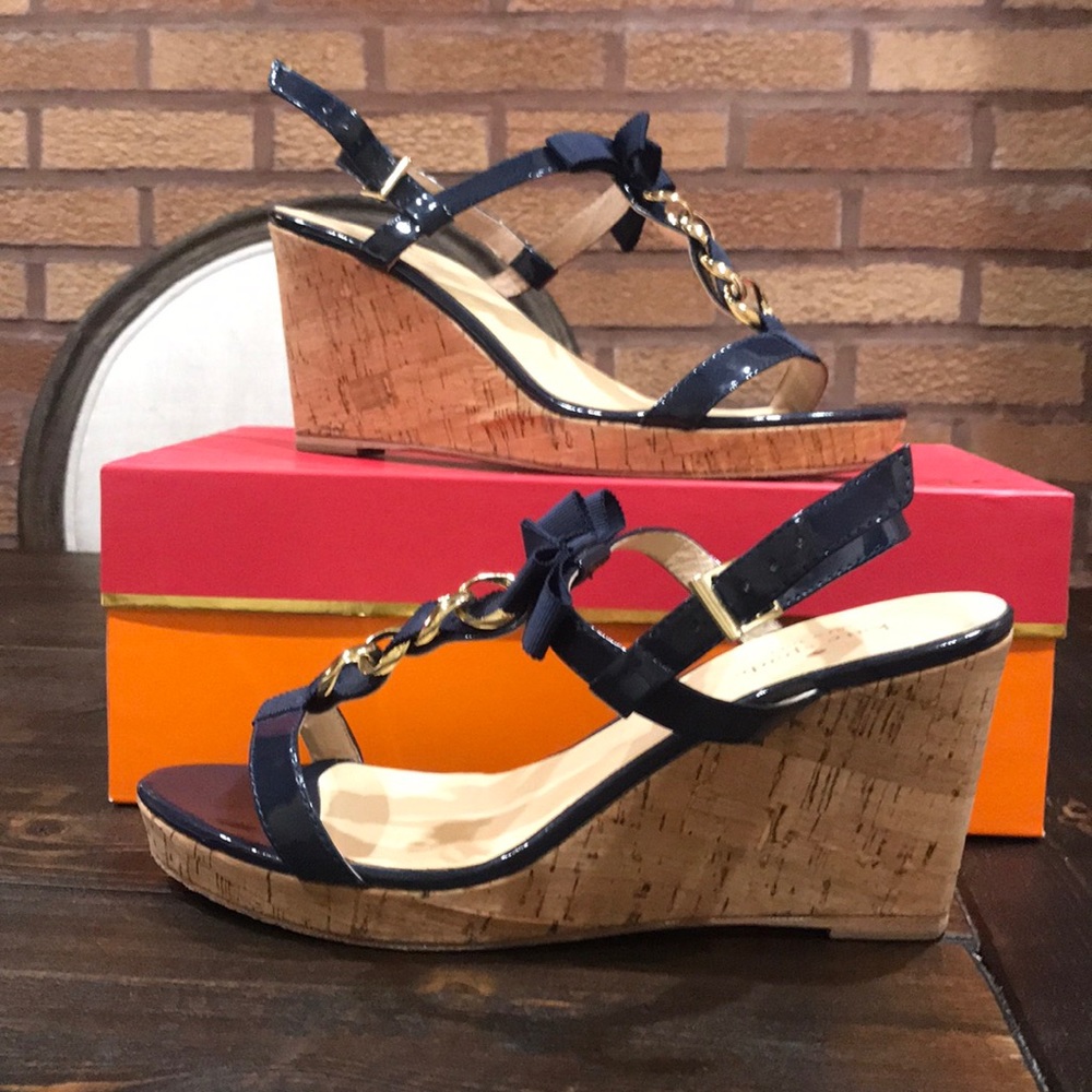 Kate Spade navy patent platform sandals Sz 9.